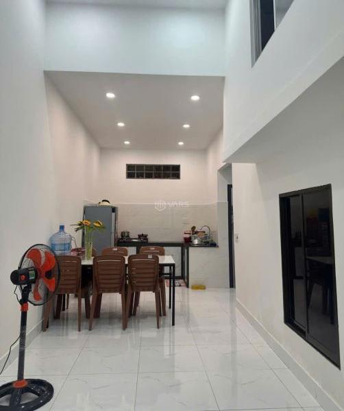 Chủ cho thuê Nhà mặt phố 100m²