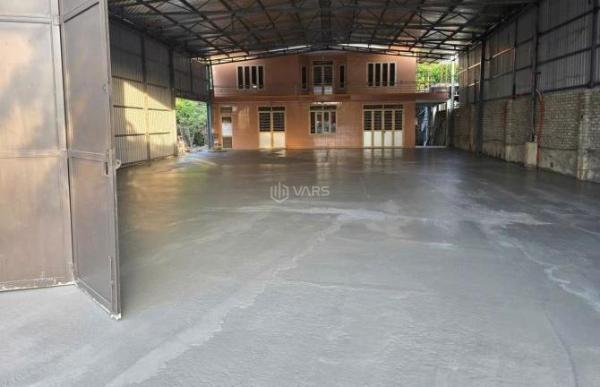 Cho thuê Nhà mặt phố 450m²