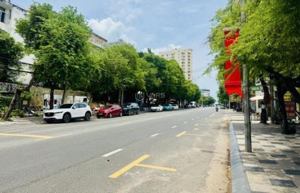 Bán nhà mặt tiền Phan Chu Trinh Sát biển Bãi Sau Thuỳ Vân TP.VT(đi bộ ra 🏣 300m) giá tốt