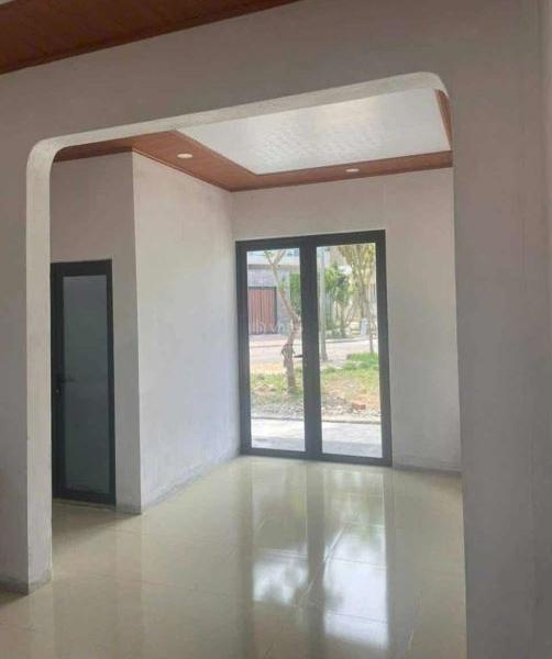 Chủ cần bán Nhà mặt phố 100m²
