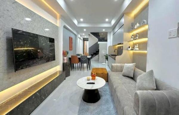 Bán nhà ngay Bà Điểm, Hóc Môn, 🏣 Giá: 2 tỷ 100 triệu / 64m2, sổ riêng chính chủ