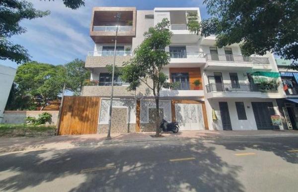 CHỦ CẦN BÁN GẤP 🏢 BIỆT THỰ MINI CÓ HỒ BƠI SỔ HOÀN CÔNG MẶT TIỀN 13 MÉT GIÁ CHỈ 12t5