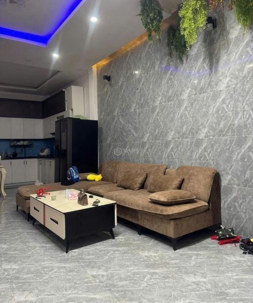 Chủ cần bán Nhà trong hẻm 80m²