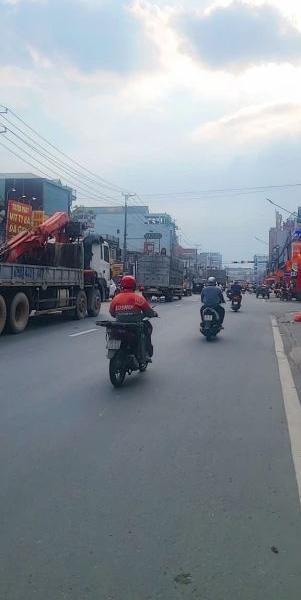 Bán Nhà 1 trệt 1 lầu cũ lô ☘ góc 2 mặt tiền buôn bán Thuộc giáo xứ Lộ Đức . Tân Hoà