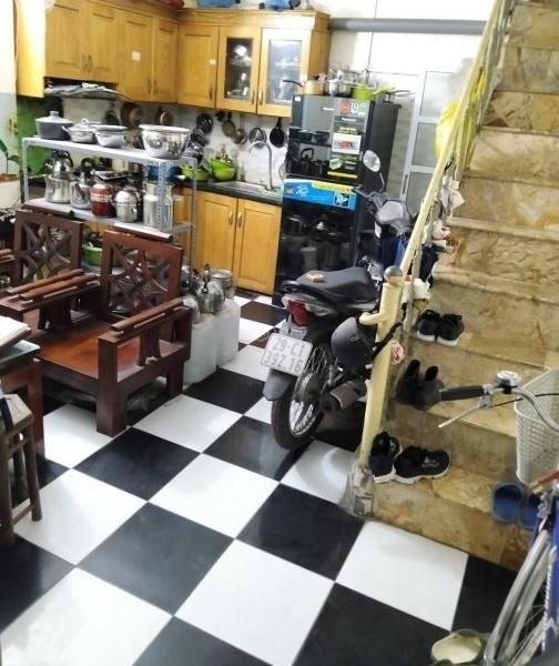 Bán nhà Trung Tả 28m2 nhà ba 🌊 mặt ngõ trước nhà xe may quay đầu 4.6 tỷ