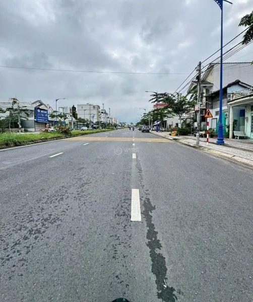 Cần bán Nhà mặt phố 120m²