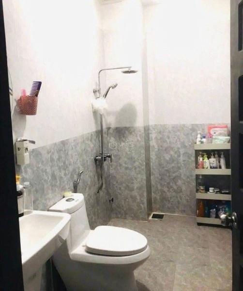 Cho thuê Nhà mặt phố 100m²