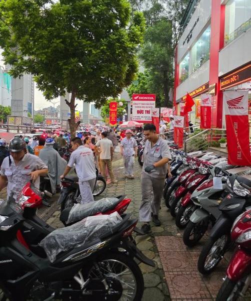 Chủ cần bán Nhà mặt phố 423m²