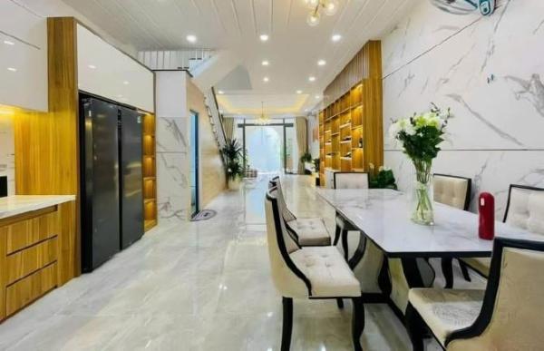 Cần bán Nhà trong hẻm 70m²