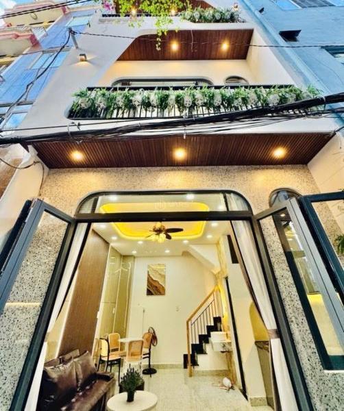 Chú 5 Bán Nhà Chia Sản Cho Con Trên 🏬 Đường Ngô Quyền,Quận 10.Giá 5tỷ550/84m2.Sổ sẵn.