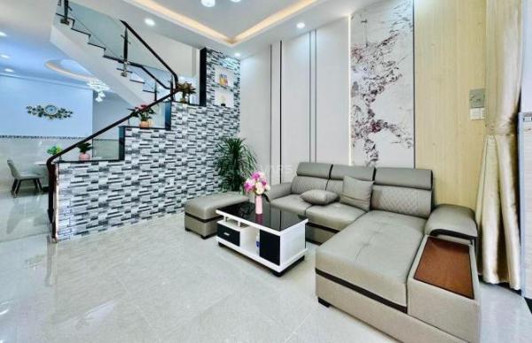 bán căn nhà ngay Phan văn Trị, 🏢 Gò Vấp. Giá: 2 tỷ 420tr, sổ hồng riêng công chứng ngay