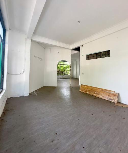 Cho thuê nhà góc 2 mặt tiền Trần 🏠 Nhật Duật & Y Bih Alêo - Diện tích tổng sàn: 300m2 - Giá