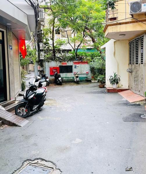 Cần bán Nhà mặt phố 46m²