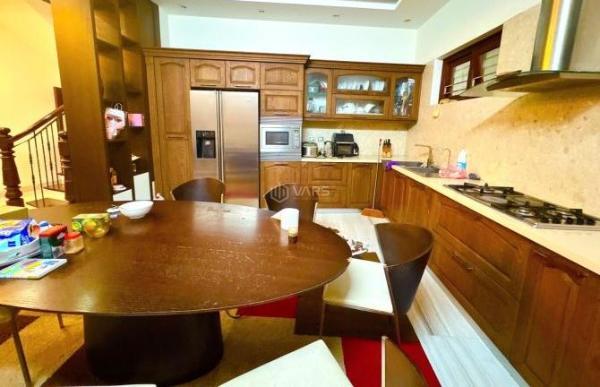 Bán nhà Đội Cấn 121m2 nhà đẹp ở ngay 💥 lô góc 3 mặt thoáng ô chờ thang máy 31.5 tỷ