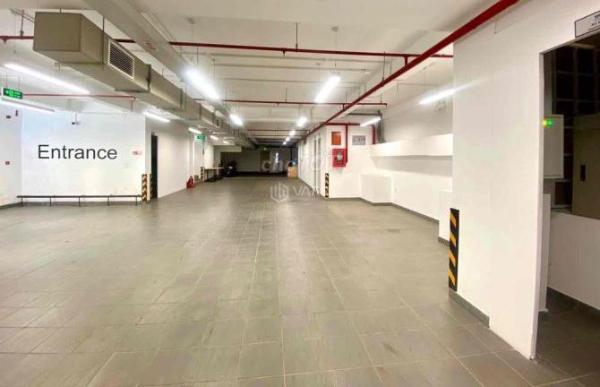 Cho thuê Nhà mặt phố 1400m²
