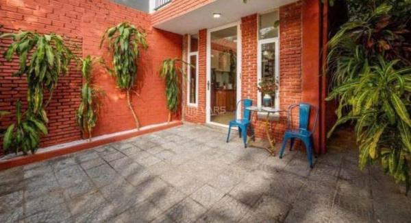 Cho thuê Nhà mặt phố 90m²