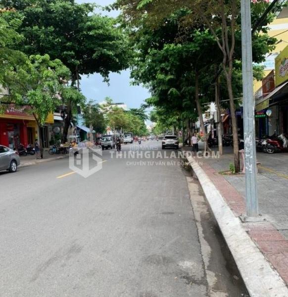 Bán Nhà mặt phố 62m²