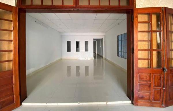 Cho thuê Nhà mặt phố 132m²