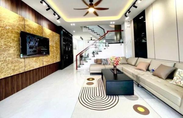 Chủ cho thuê Nhà mặt phố 100m²