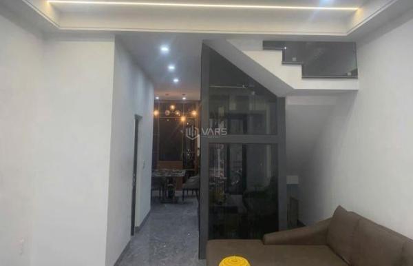 Bán Nhà trong hẻm 63m²