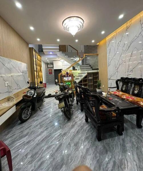 Cho thuê Nhà mặt phố 100m²