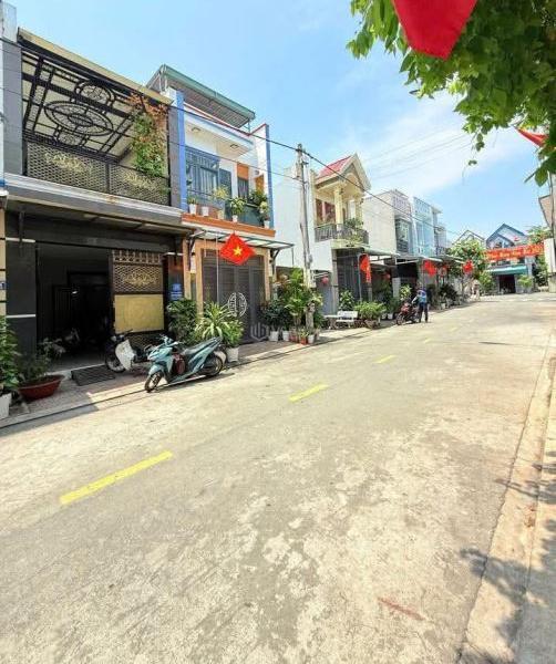 BÁN NHÀ TRỆT LẦU 3PN KHU 🏘️ DÂN CƯ LÊ PHONG ĐƯỜNG LÊ HỒNG PHONG DĨ AN, GIÁ 3.8 TỈ TL