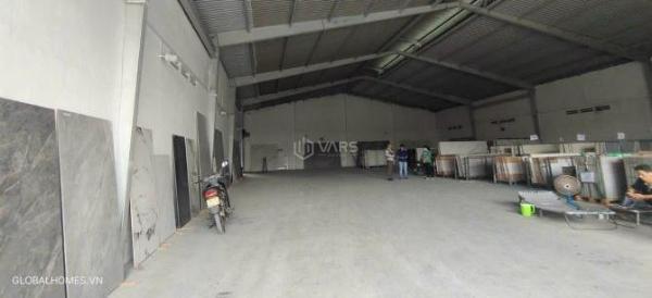 Cho Thuê Kho Xưởng Diện Tích 700m2 🏣 Đường Cont 24/24 Tại Quận Bình Tân