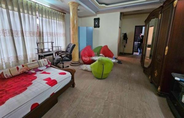 Chủ cần bán Nhà mặt phố 77m²