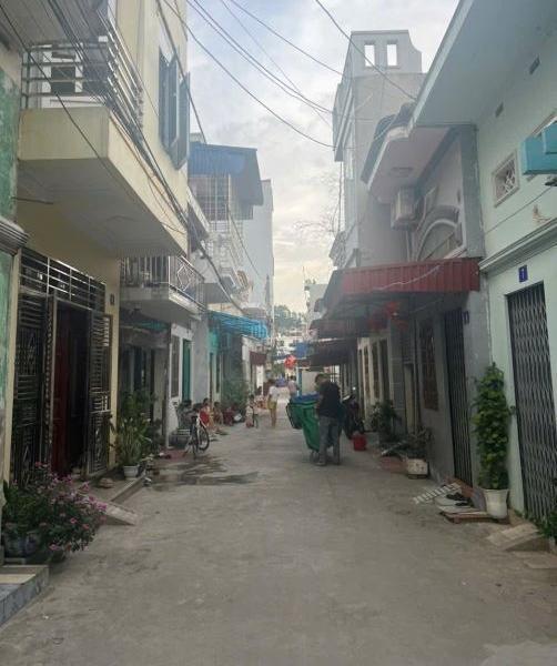 <mark style="background-color: transparent; font-weight: 400; ">Bán nhà gần ngã 5 Kiến An 🏤 ngõ thông rộng</mark>