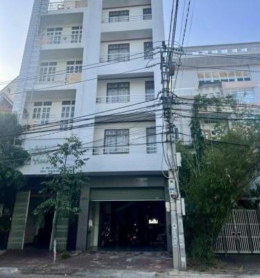 CẦN BÁN KHÁCH SẠN MẶT TIỀN KHU GHỀNH RÁNG, QUY NHƠN 👍 - LH: 09440*****