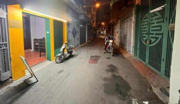 Cho thuê nhà riêng Mai Dịch - Cầu Giấy 68m 🏤 x 2T, 3PN3VS giá 13.5TR, ngõ ô tô - KD