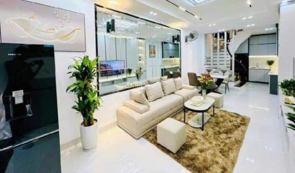Bán Nhà Giải phóng - HM ,Dt 🔥 50m , Giá Hơn 10 Tỷ , oto , Hai Thoáng
