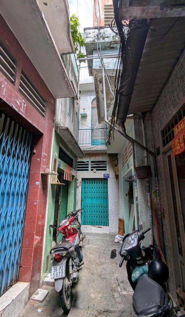 Chủ cần bán Nhà trong hẻm 8.7m²