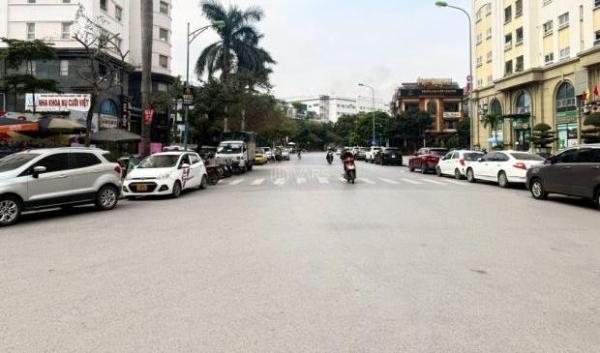 🏡 TRẦN CUNG - NGÕ THÔNG - Ô TÔ QUA 🏢 NHÀ - MẶT TIỀN BỀ THẾ - Ở SƯỚNG - CHO THUÊ CỰC CHÁY