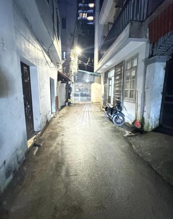 Bán Nhà trong hẻm 32m²