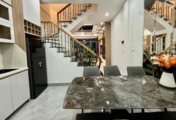 Bán Nhà trong hẻm 38m²