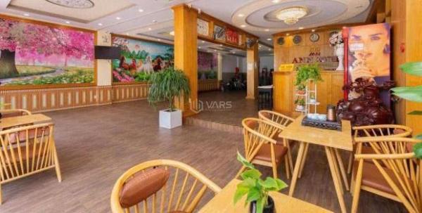 Chủ cần bán Nhà mặt phố 180m²