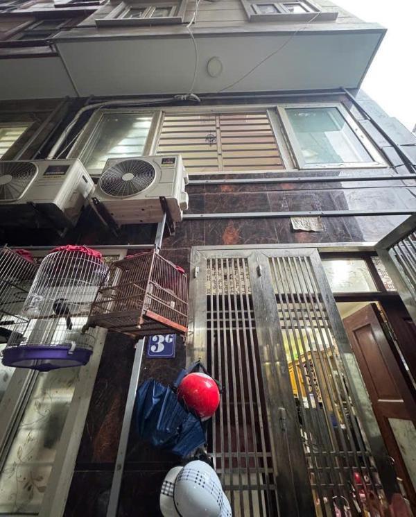 Nhà đẹp lạc long quân, tây hồ - 42m² x 5 tầng, giá 6.5 tỷ - sổ 🏣 đỏ chính chủ
