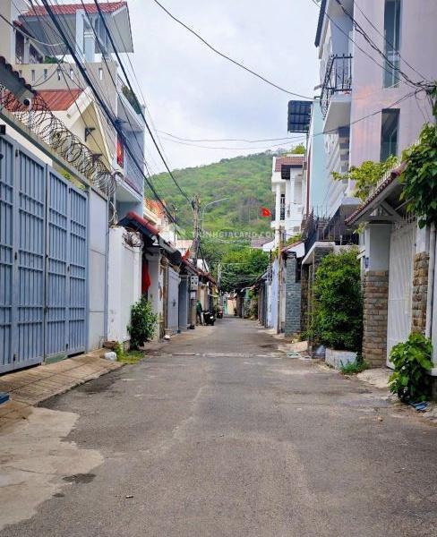 Cần bán Nhà mặt phố 89m²