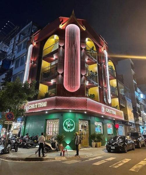 📍 Cho thuê nhà 2MT Trần Hưng Đạo, Quận 1 (9x15) – 🏘️ Vị trí đắc địa kinh doanh!