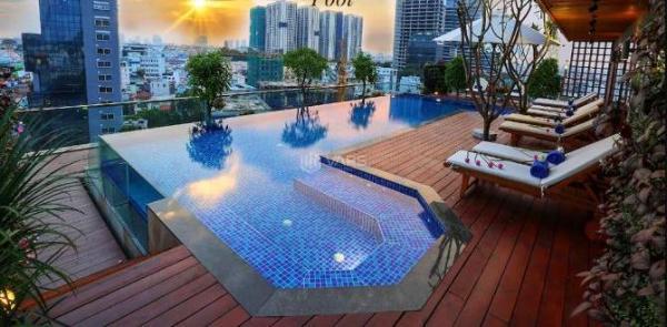 cho thuê khách sạn 71 phòng- mặt 🌊 tiền cmt8,q3- dt: 500m2- ngang 15m- giá: 1,2 tỷ/th