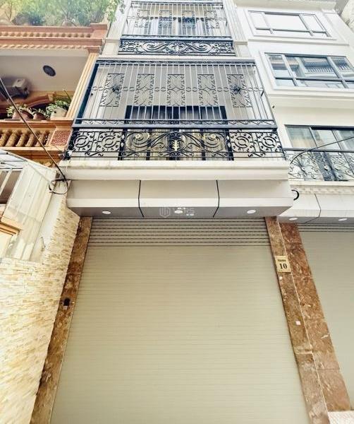 Cho thuê nhà mới tinh Phố 8/3 🏬 quận Hai Bà Trưng. Giá siêu hợp lý
