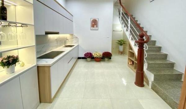 HỘ KHẨU CẦU GIẤY CHỈ 7,1 TỶ, NHÀ ĐẸP 👍 Ở NGAY, TẶNG NỘI THẤT, GẦN PHỐ.