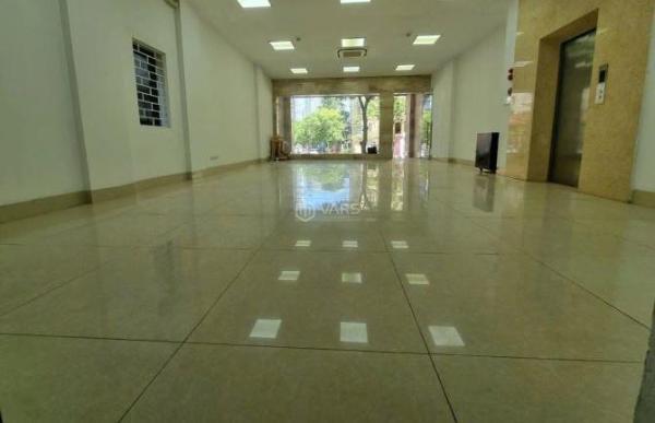Chủ cho thuê Nhà mặt phố 613m²