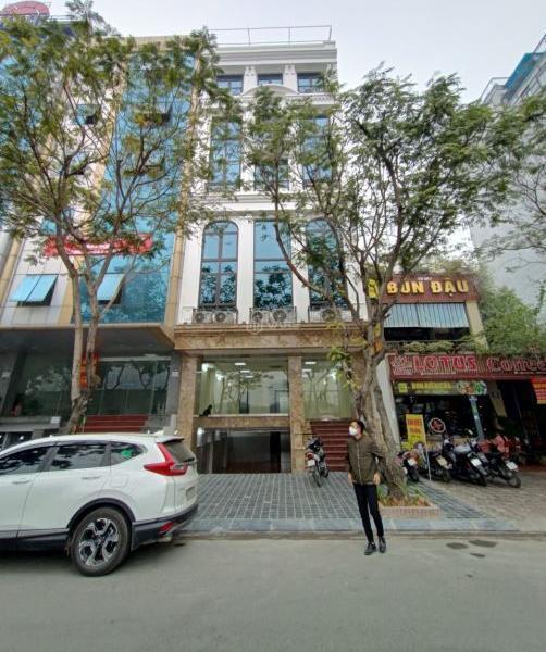 Cho thuê Nhà mặt phố 150m²