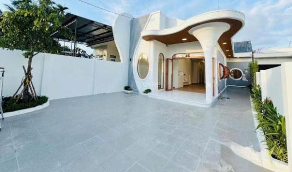 Bán Nhà mặt phố 202m²