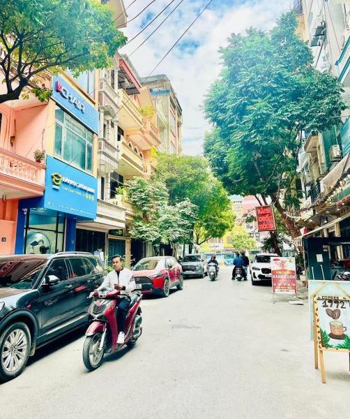 Bán Nhà trong hẻm 70m²