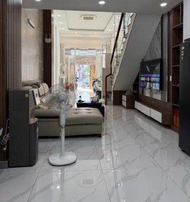 Bán Nhà mặt phố 100m²