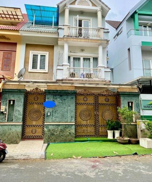 Bán Nhà trong hẻm 128m²