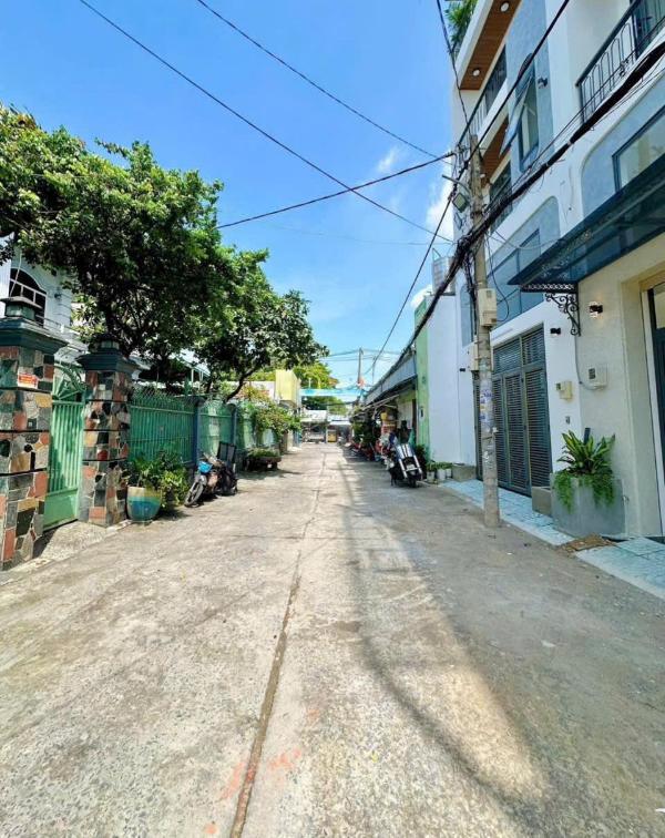 Cần bán Nhà trong hẻm 50m²